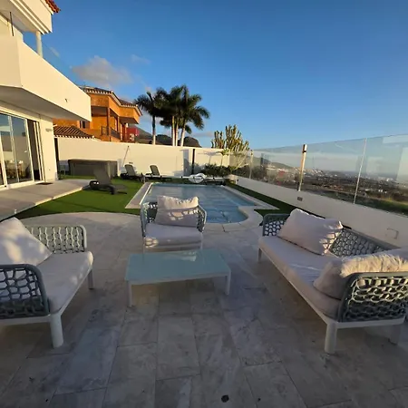 Exclusive Ocean View Heated Pool Villa *