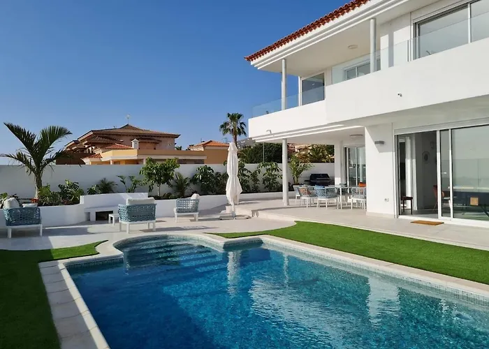 Exclusive Ocean View Heated Pool فيلة أذيخي