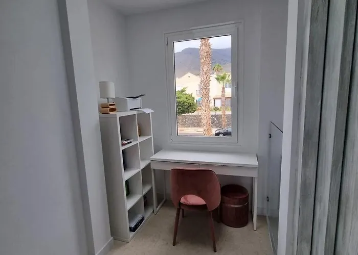 Exclusive Ocean View Heated Pool فيلة